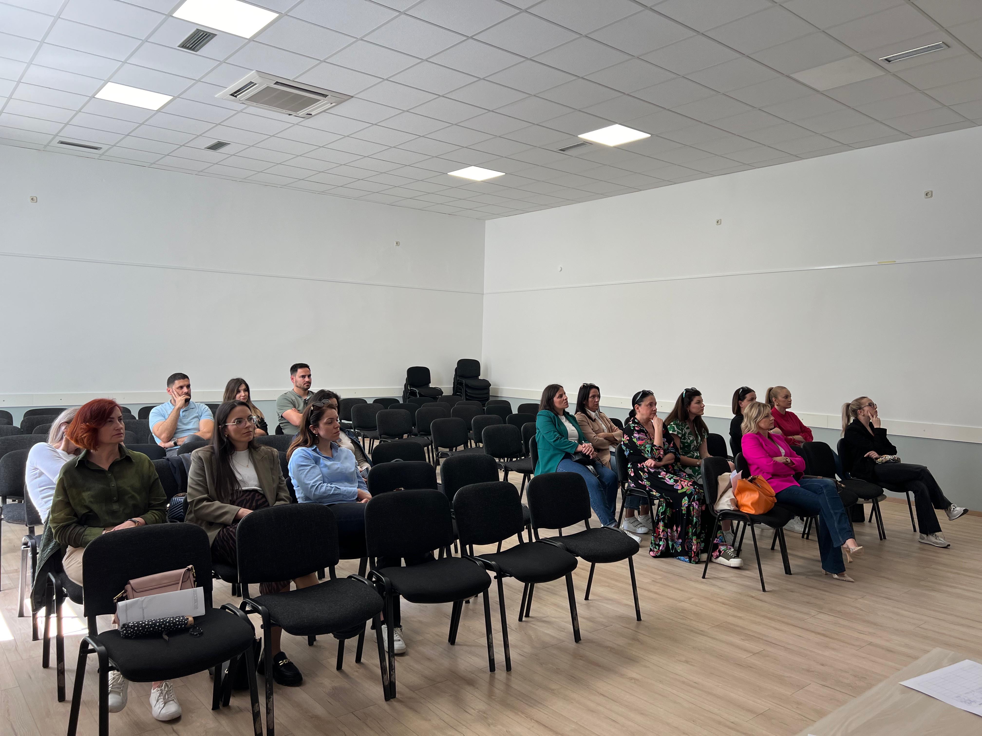 Područni ured Imotski organizirao predavanje "Dijete i obitelj - dobrobit djeteta u kontekstu obitelji"