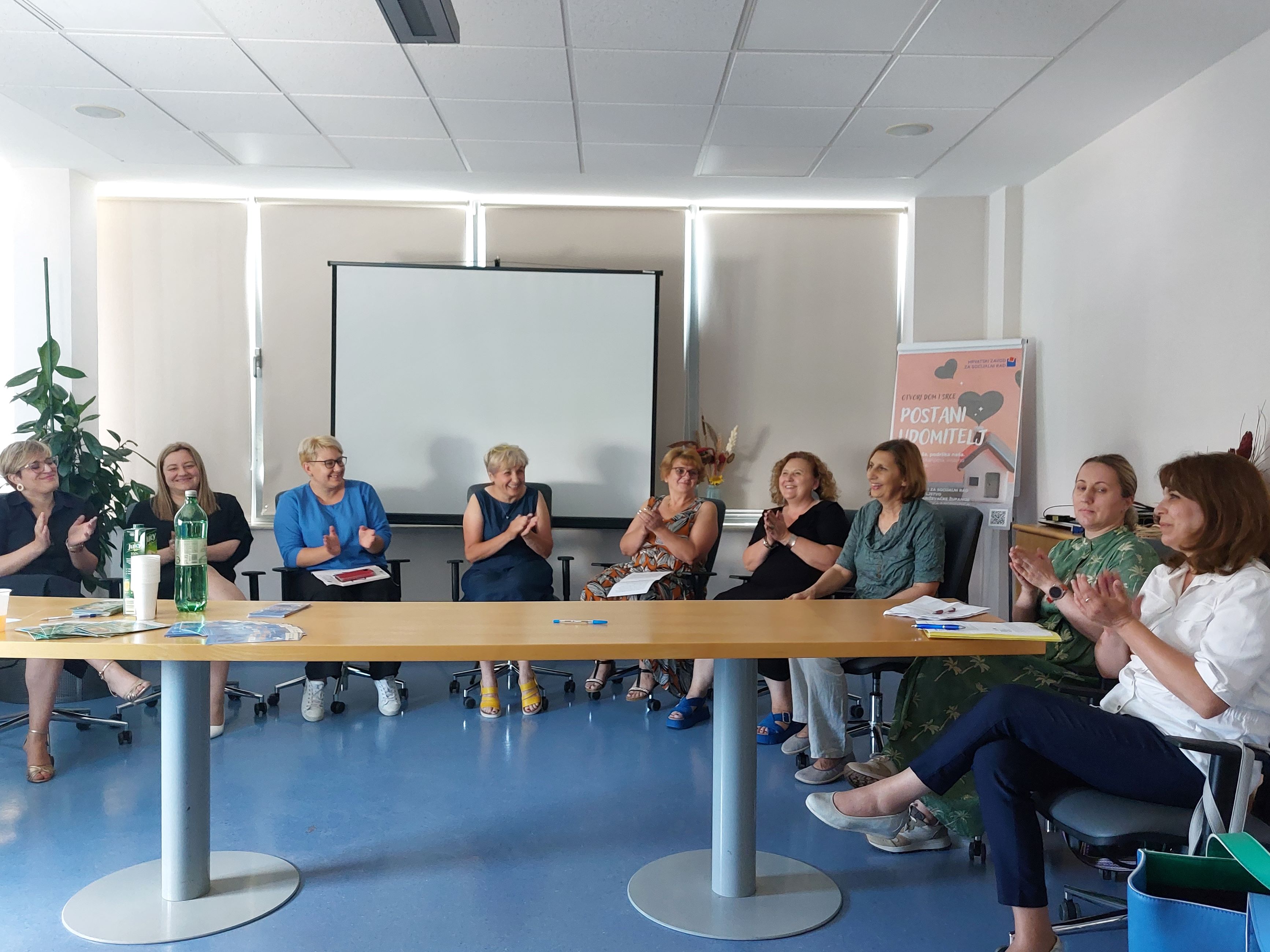 Područni ured Koprivnica organizirao stručni skup i okrugli stol u povodu Nacionalnog dana udomiteljstva