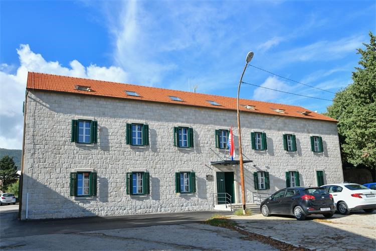 Radni sastanak s ministrom Marinom Piletićem i obilazak novih prostora u Sinju i Imotskom